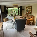 Wild Forest, Knus Op De Veluwe Met Gratis Parkeren プッテン