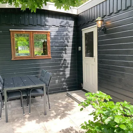 Wild Forest, Knus Op De Veluwe Met Gratis Parkeren